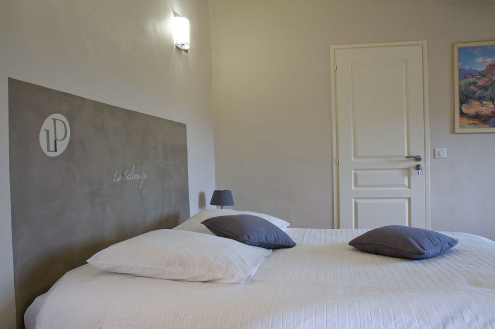 Domaine De La Pomme Otel Trets Dış mekan fotoğraf
