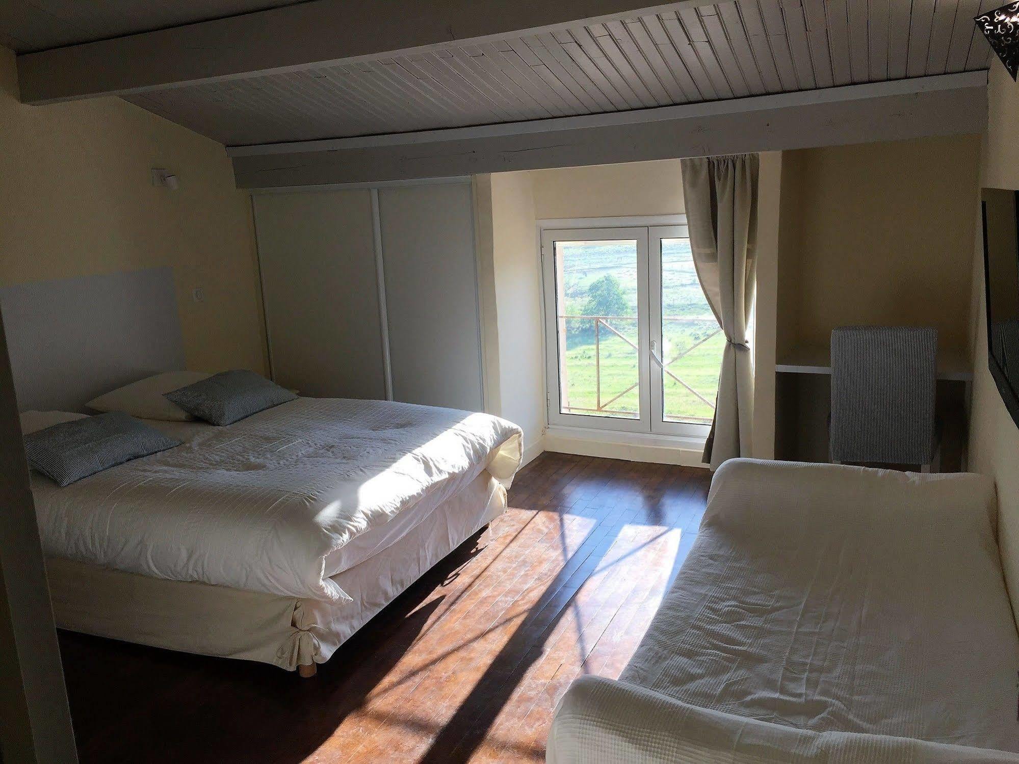 Domaine De La Pomme Otel Trets Dış mekan fotoğraf