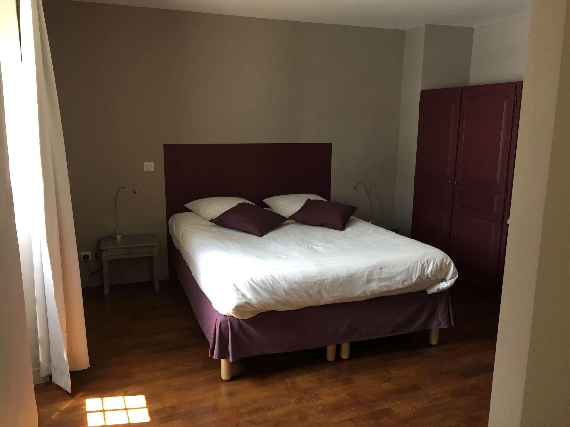 Domaine De La Pomme Otel Trets Dış mekan fotoğraf