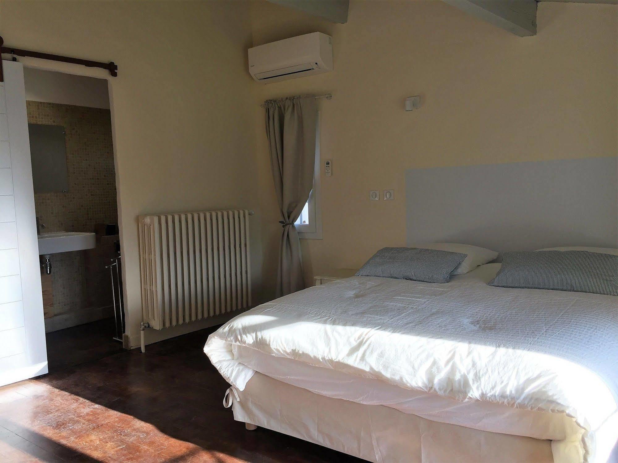 Domaine De La Pomme Otel Trets Dış mekan fotoğraf