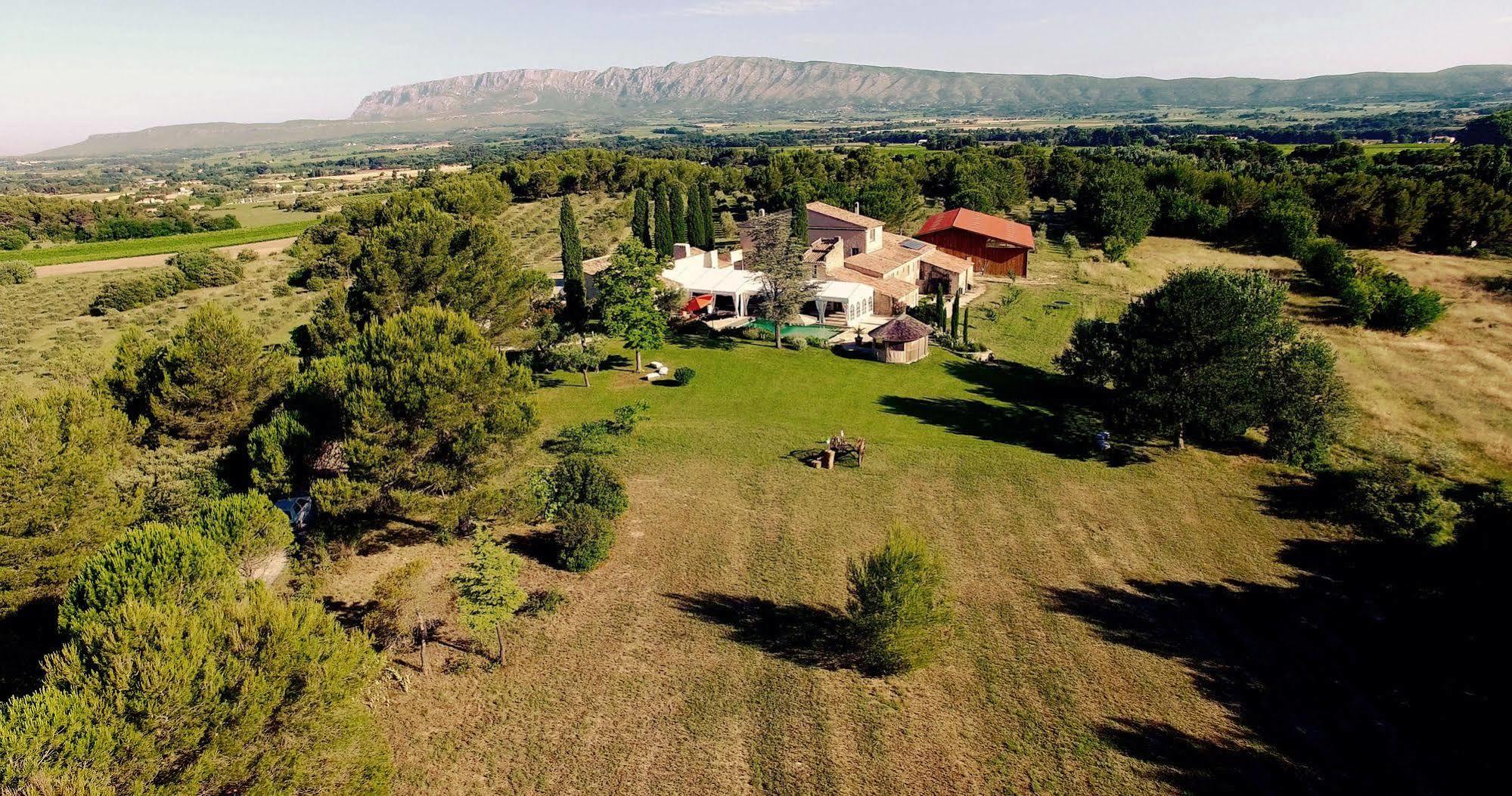 Domaine De La Pomme Otel Trets Dış mekan fotoğraf