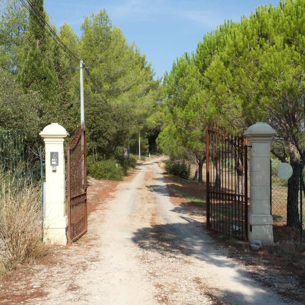 Domaine De La Pomme Otel Trets Dış mekan fotoğraf